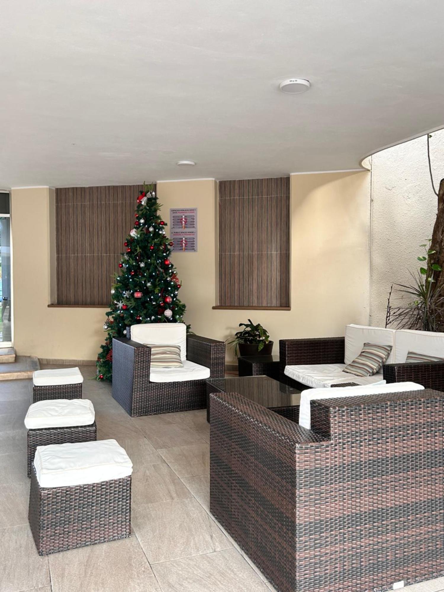 Front Beach Private Room With Shared Bathroom Cancún Eksteriør bilde
