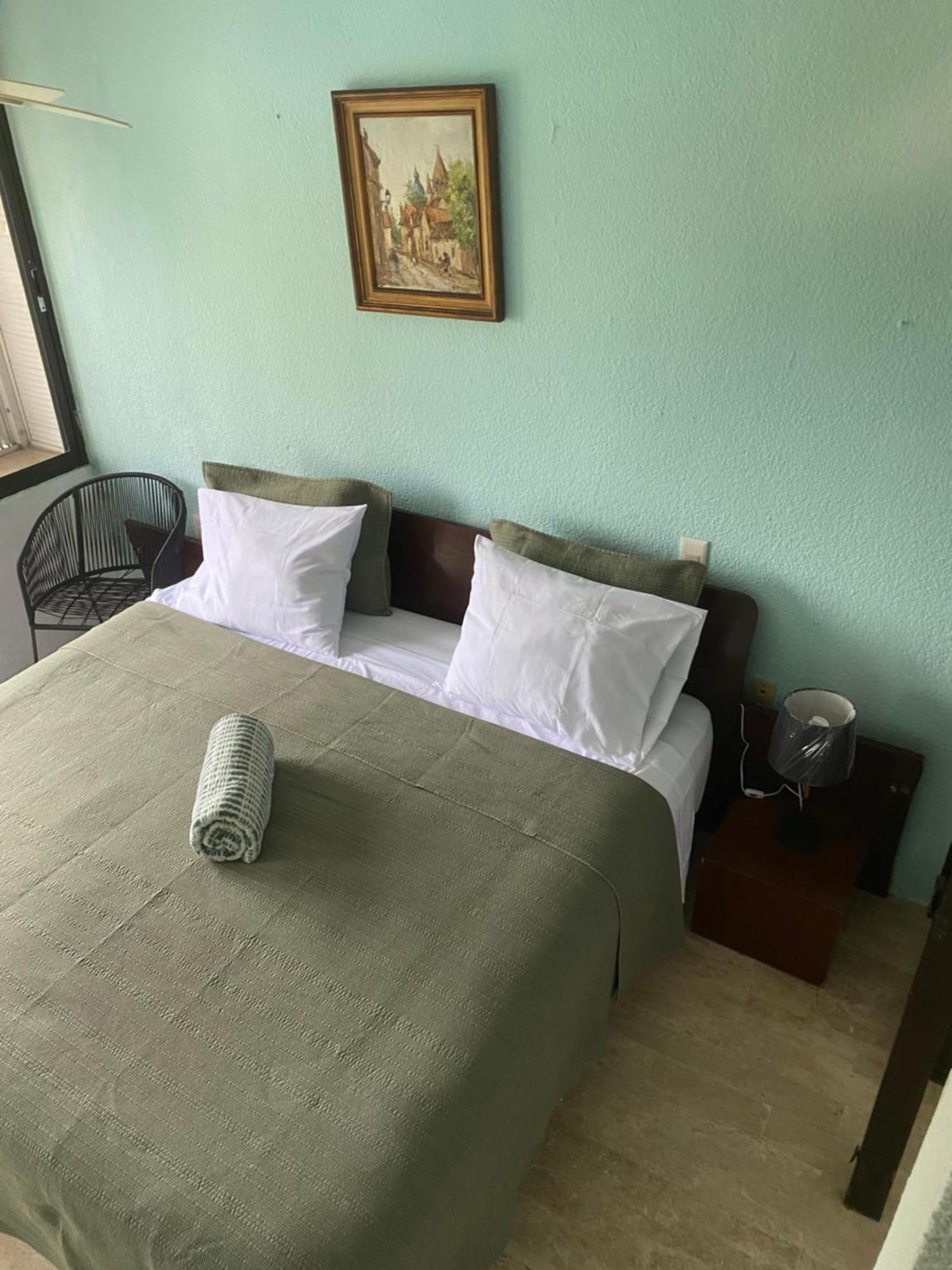 Front Beach Private Room With Shared Bathroom Cancún Eksteriør bilde
